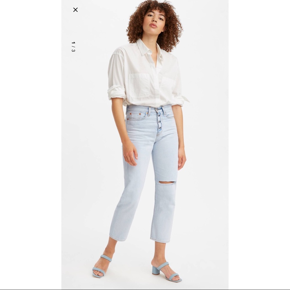 Levi’s Wedgie straight jean light wash 25x26 Color seasons greetings 100% cotton